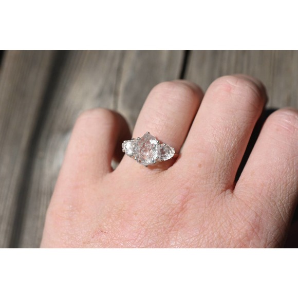 alternative raw diamond engagement ring raw crystal size 4 5 6 7 8 8 9 1… - Picture 3 of 5